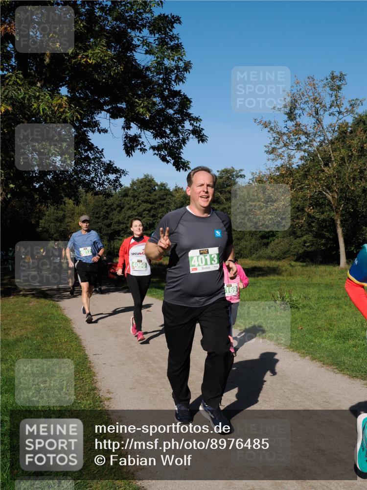 28.09.2025 - 33. Volkslauf durch das schöne Alstertal Fabian Wolf http://msf.ph/oto/8976485 28.09.2025 10:40:04 Laufen 4012, 4060, 4013, 169 meine-sportfotos.de