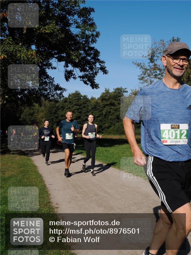28.09.2025 - 33. Volkslauf durch das schöne Alstertal Fabian Wolf http://msf.ph/oto/8976501 28.09.2025 10:40:07 Laufen 186, 4045, 4044, 4012 meine-sportfotos.de