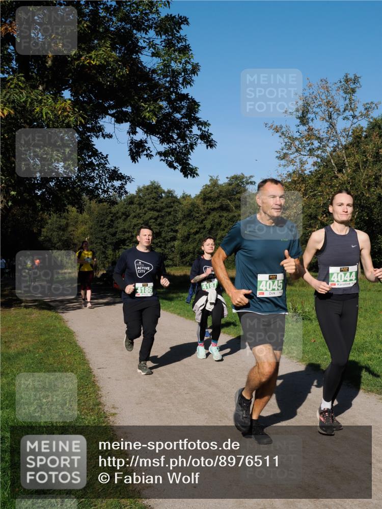 28.09.2025 - 33. Volkslauf durch das schöne Alstertal Fabian Wolf http://msf.ph/oto/8976511 28.09.2025 10:40:09 Laufen 4186, 4045, 4044 meine-sportfotos.de