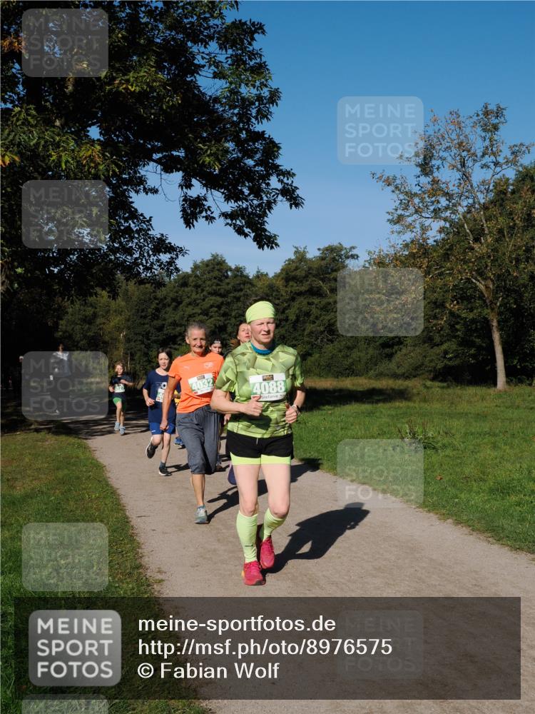 28.09.2025 - 33. Volkslauf durch das schöne Alstertal Fabian Wolf http://msf.ph/oto/8976575 28.09.2025 10:40:18 Laufen 4032, 4088 meine-sportfotos.de