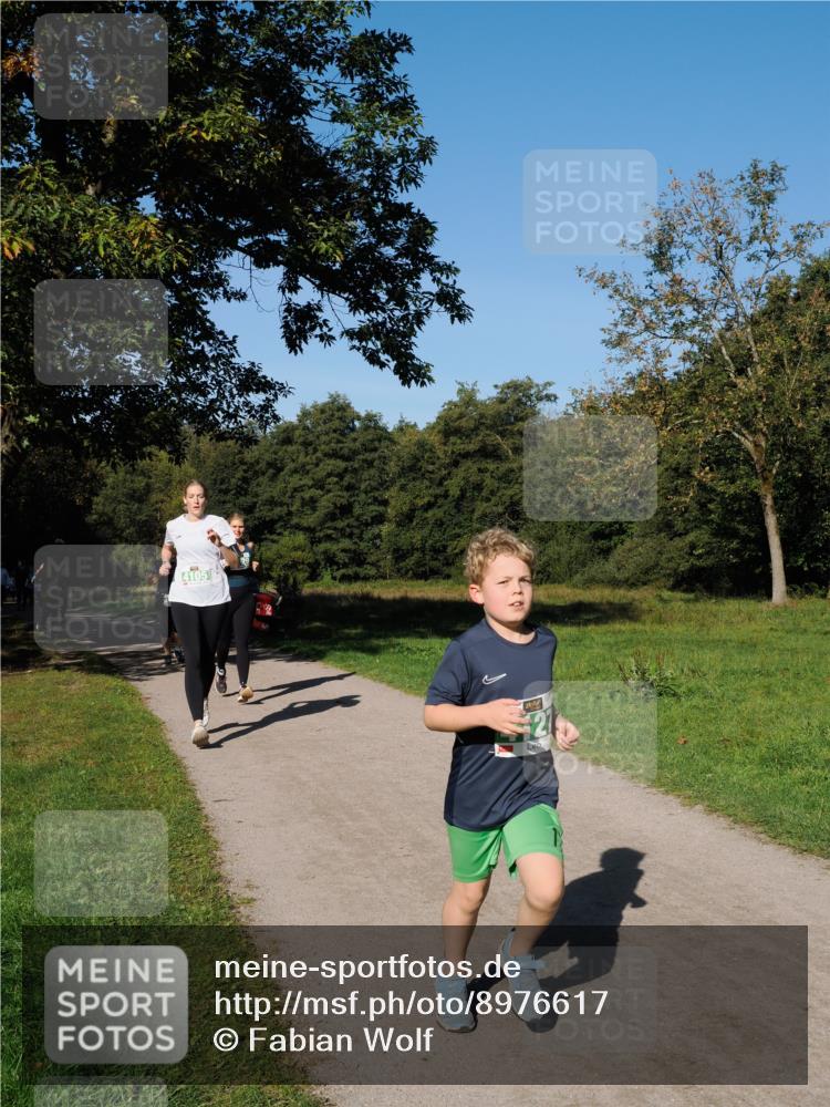 28.09.2025 - 33. Volkslauf durch das schöne Alstertal Fabian Wolf http://msf.ph/oto/8976617 28.09.2025 10:40:22 Laufen 2 meine-sportfotos.de