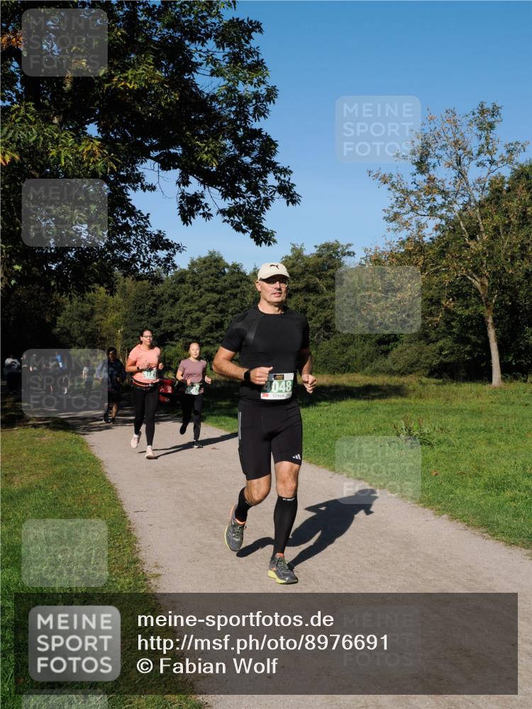 28.09.2025 - 33. Volkslauf durch das schöne Alstertal Fabian Wolf http://msf.ph/oto/8976691 28.09.2025 10:40:32 Laufen 00, 048 meine-sportfotos.de