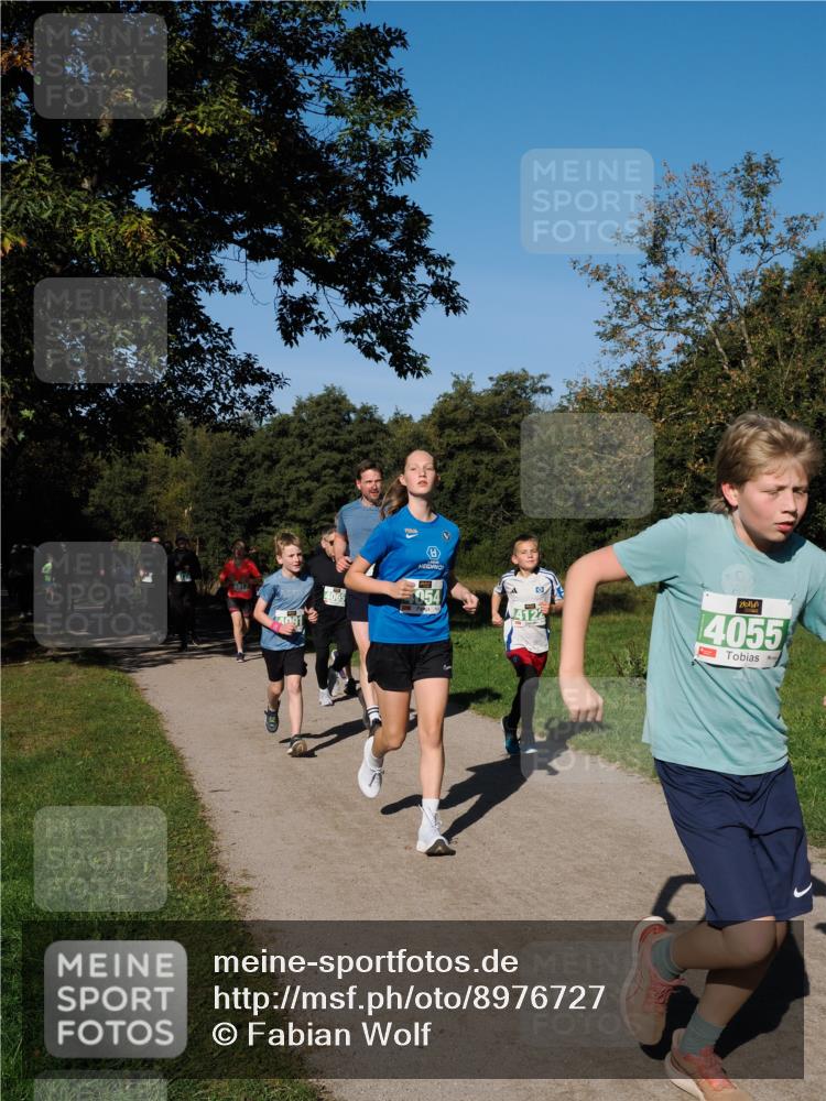 28.09.2025 - 33. Volkslauf durch das schöne Alstertal Fabian Wolf http://msf.ph/oto/8976727 28.09.2025 10:40:40 Laufen 4917, 4091, 4065, 4055 meine-sportfotos.de