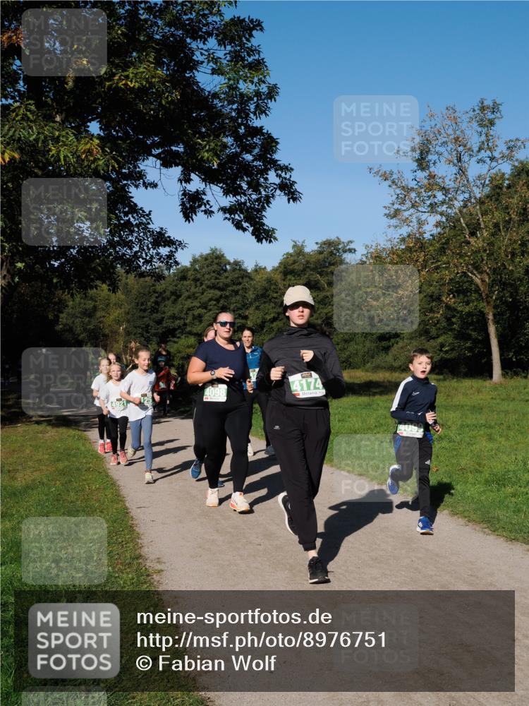 28.09.2025 - 33. Volkslauf durch das schöne Alstertal Fabian Wolf http://msf.ph/oto/8976751 28.09.2025 10:40:45 Laufen 4098, 492, 4174 meine-sportfotos.de