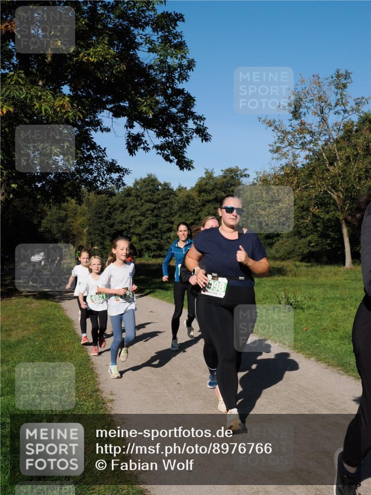 28.09.2025 - 33. Volkslauf durch das schöne Alstertal Fabian Wolf http://msf.ph/oto/8976766 28.09.2025 10:40:46 Laufen 998 meine-sportfotos.de