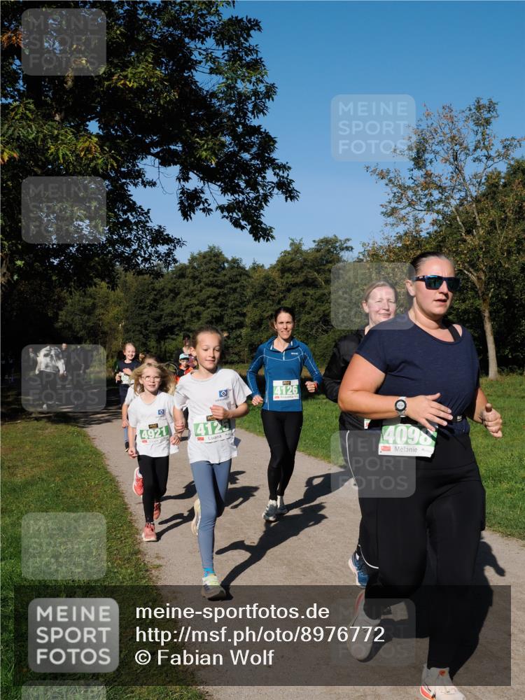 28.09.2025 - 33. Volkslauf durch das schöne Alstertal Fabian Wolf http://msf.ph/oto/8976772 28.09.2025 10:40:47 Laufen 4921, 4125, 4126, 4096 meine-sportfotos.de