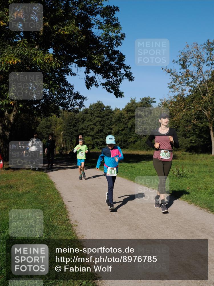 28.09.2025 - 33. Volkslauf durch das schöne Alstertal Fabian Wolf http://msf.ph/oto/8976785 28.09.2025 10:40:51 Laufen 4181, 4180 meine-sportfotos.de