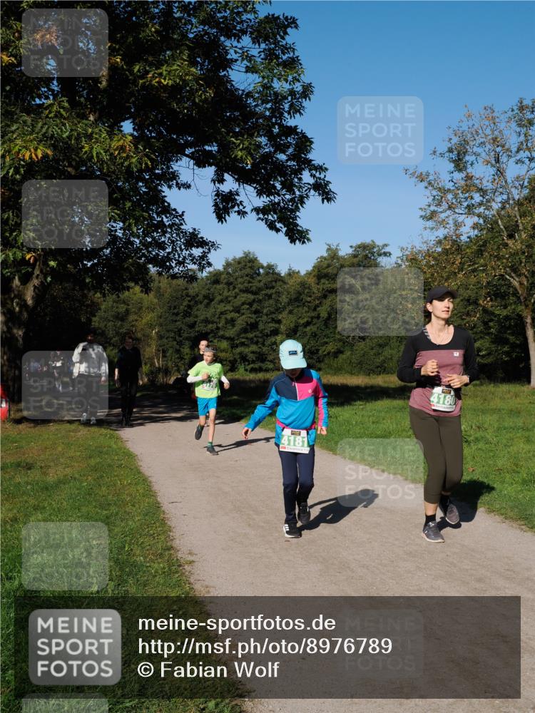 28.09.2025 - 33. Volkslauf durch das schöne Alstertal Fabian Wolf http://msf.ph/oto/8976789 28.09.2025 10:40:52 Laufen 4181, 4180 meine-sportfotos.de