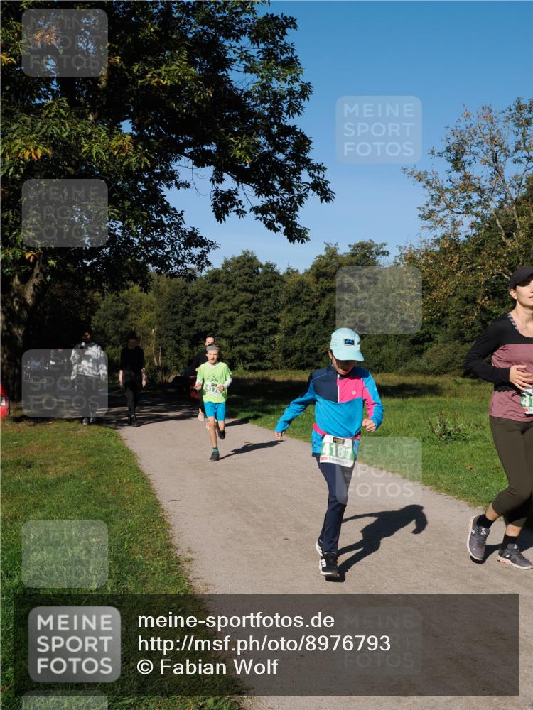 28.09.2025 - 33. Volkslauf durch das schöne Alstertal Fabian Wolf http://msf.ph/oto/8976793 28.09.2025 10:40:52 Laufen 4181 meine-sportfotos.de