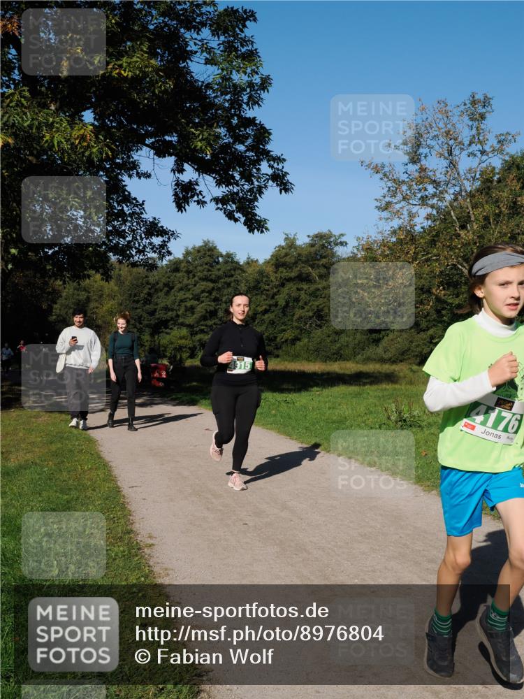 28.09.2025 - 33. Volkslauf durch das schöne Alstertal Fabian Wolf http://msf.ph/oto/8976804 28.09.2025 10:40:55 Laufen 915, 4176 meine-sportfotos.de