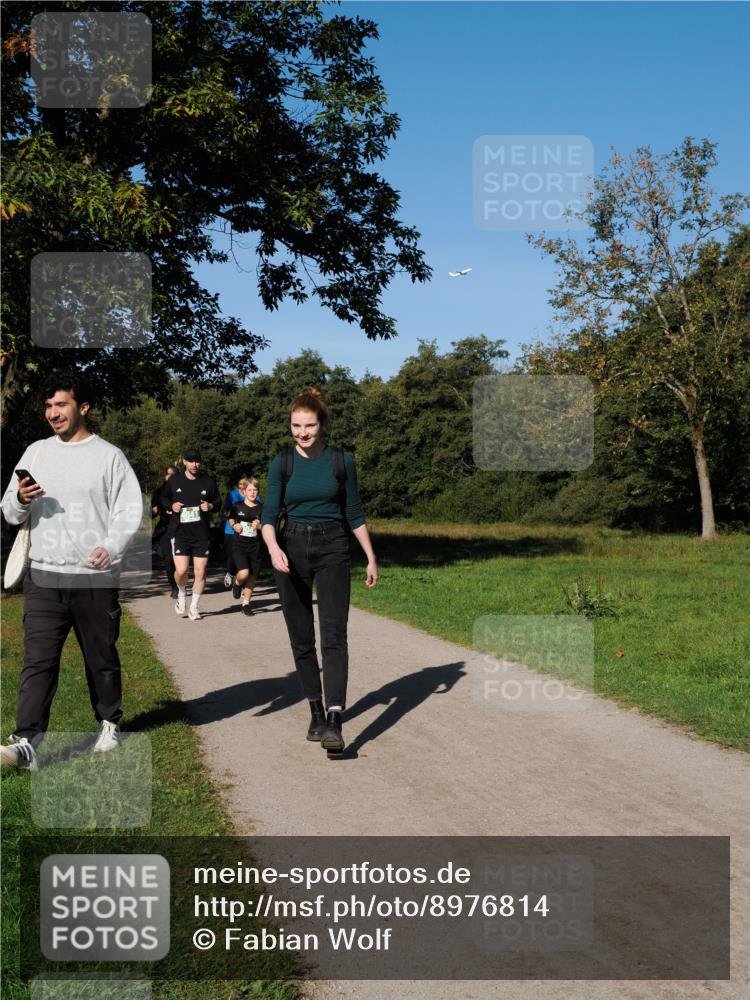 28.09.2025 - 33. Volkslauf durch das schöne Alstertal Fabian Wolf http://msf.ph/oto/8976814 28.09.2025 10:41:01 Laufen  meine-sportfotos.de