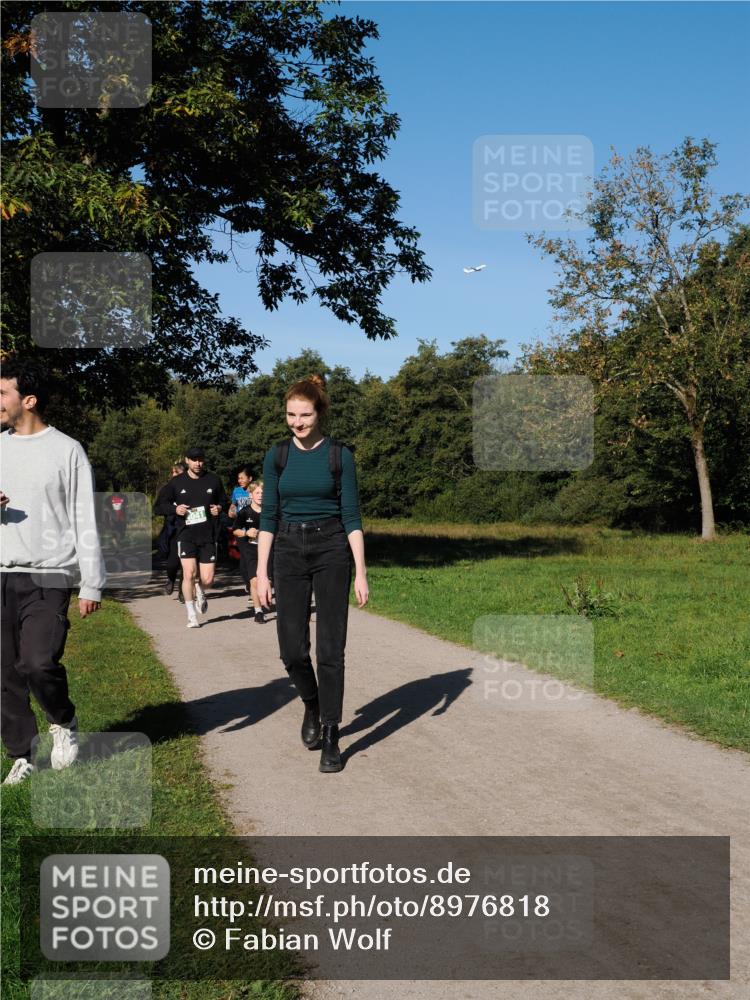 28.09.2025 - 33. Volkslauf durch das schöne Alstertal Fabian Wolf http://msf.ph/oto/8976818 28.09.2025 10:41:01 Laufen  meine-sportfotos.de
