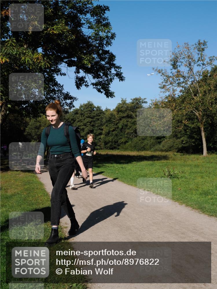 28.09.2025 - 33. Volkslauf durch das schöne Alstertal Fabian Wolf http://msf.ph/oto/8976822 28.09.2025 10:41:02 Laufen  meine-sportfotos.de