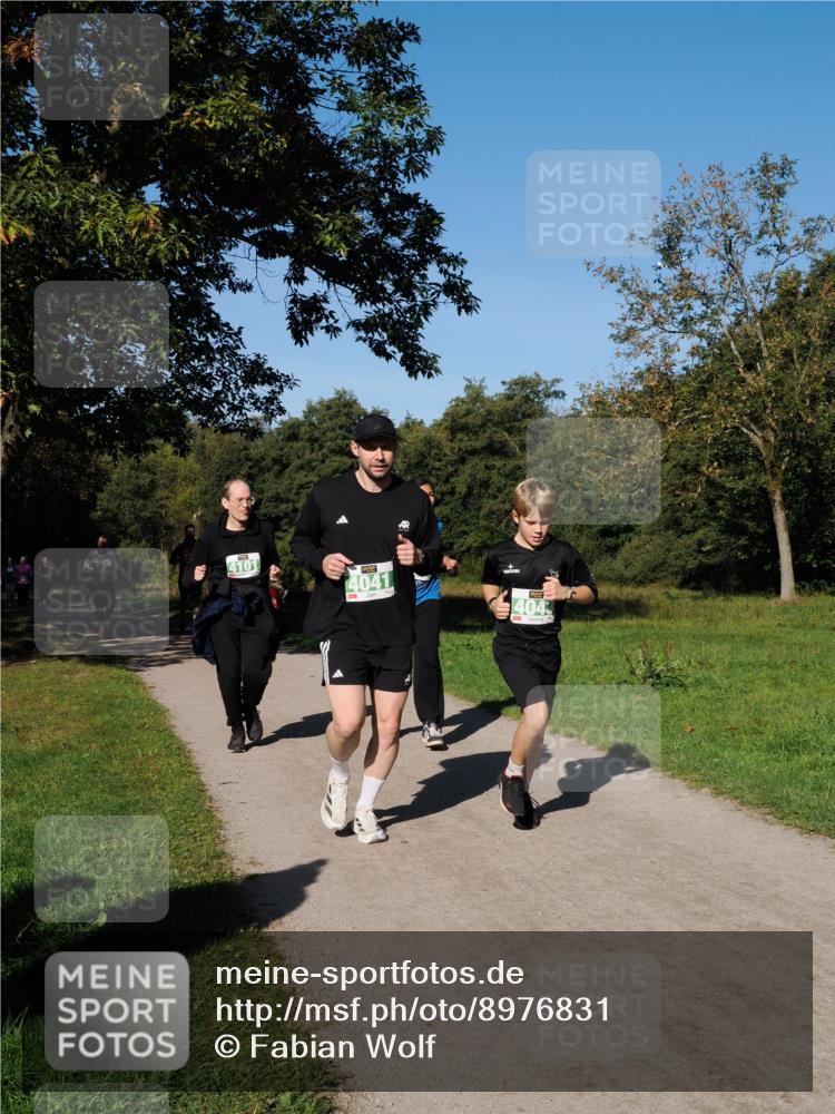 28.09.2025 - 33. Volkslauf durch das schöne Alstertal Fabian Wolf http://msf.ph/oto/8976831 28.09.2025 10:41:04 Laufen 4101, 4041, 4043 meine-sportfotos.de