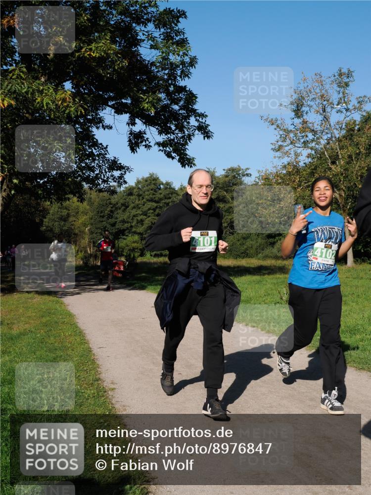 28.09.2025 - 33. Volkslauf durch das schöne Alstertal Fabian Wolf http://msf.ph/oto/8976847 28.09.2025 10:41:05 Laufen 14101, 4102 meine-sportfotos.de
