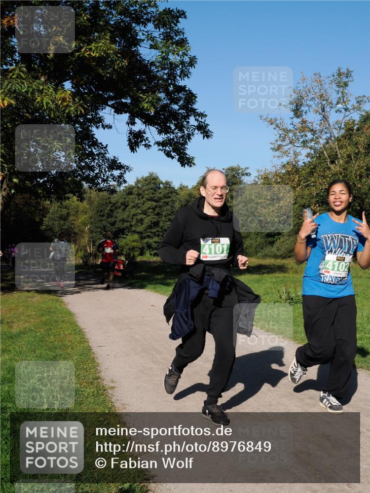 28.09.2025 - 33. Volkslauf durch das schöne Alstertal Fabian Wolf http://msf.ph/oto/8976849 28.09.2025 10:41:05 Laufen 4101, 4102 meine-sportfotos.de