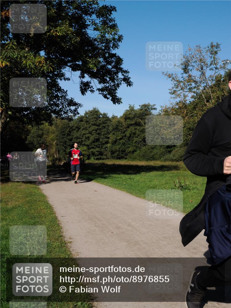 28.09.2025 - 33. Volkslauf durch das schöne Alstertal Fabian Wolf http://msf.ph/oto/8976855 28.09.2025 10:41:06 Laufen  meine-sportfotos.de
