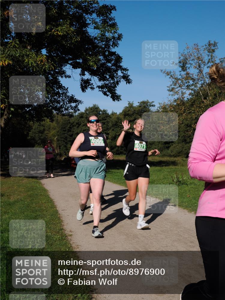 28.09.2025 - 33. Volkslauf durch das schöne Alstertal Fabian Wolf http://msf.ph/oto/8976900 28.09.2025 10:41:22 Laufen 4066, 4071 meine-sportfotos.de