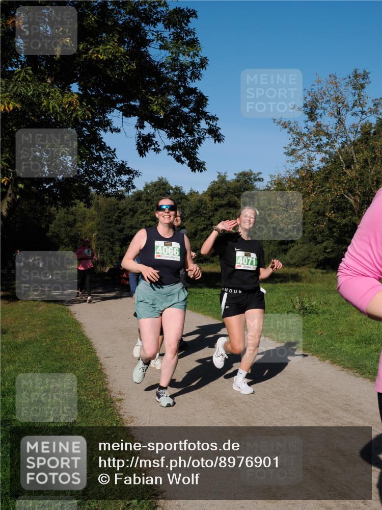 28.09.2025 - 33. Volkslauf durch das schöne Alstertal Fabian Wolf http://msf.ph/oto/8976901 28.09.2025 10:41:22 Laufen 4066, 4071 meine-sportfotos.de