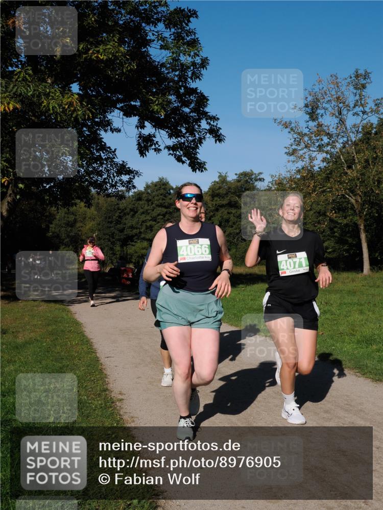 28.09.2025 - 33. Volkslauf durch das schöne Alstertal Fabian Wolf http://msf.ph/oto/8976905 28.09.2025 10:41:22 Laufen 4066, 4071 meine-sportfotos.de