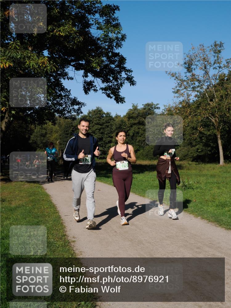 28.09.2025 - 33. Volkslauf durch das schöne Alstertal Fabian Wolf http://msf.ph/oto/8976921 28.09.2025 10:41:35 Laufen 4070 meine-sportfotos.de