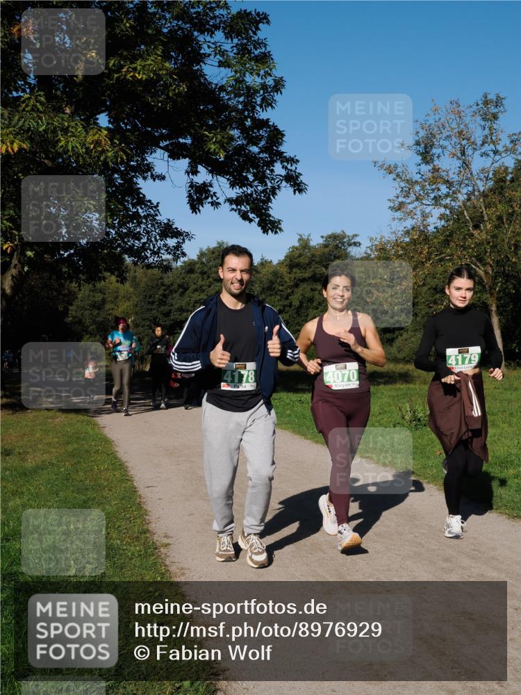 28.09.2025 - 33. Volkslauf durch das schöne Alstertal Fabian Wolf http://msf.ph/oto/8976929 28.09.2025 10:41:35 Laufen 4178, 4070, 4179 meine-sportfotos.de