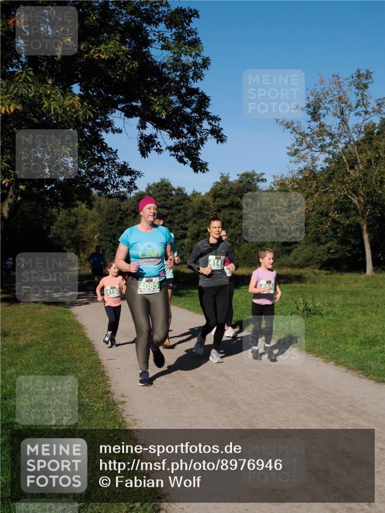 28.09.2025 - 33. Volkslauf durch das schöne Alstertal Fabian Wolf http://msf.ph/oto/8976946 28.09.2025 10:41:40 Laufen 4150, 4085, 4149 meine-sportfotos.de