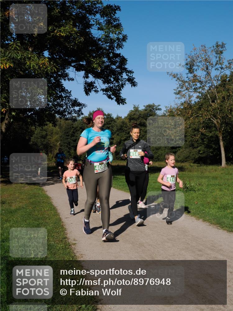 28.09.2025 - 33. Volkslauf durch das schöne Alstertal Fabian Wolf http://msf.ph/oto/8976948 28.09.2025 10:41:40 Laufen 4150, 4085, 414, 4148 meine-sportfotos.de