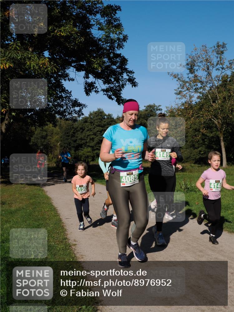 28.09.2025 - 33. Volkslauf durch das schöne Alstertal Fabian Wolf http://msf.ph/oto/8976952 28.09.2025 10:41:41 Laufen 4149, 4150, 4085, 20, 4148 meine-sportfotos.de