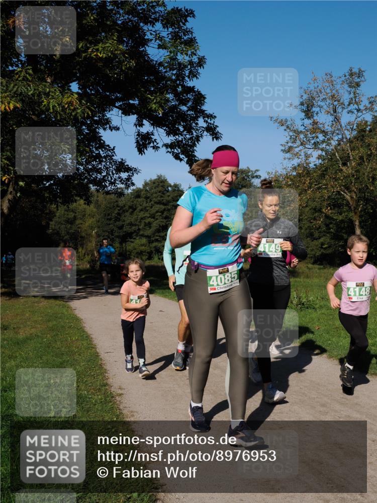 28.09.2025 - 33. Volkslauf durch das schöne Alstertal Fabian Wolf http://msf.ph/oto/8976953 28.09.2025 10:41:41 Laufen 4085, 4149, 4148 meine-sportfotos.de