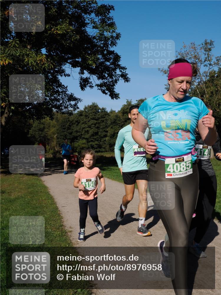 28.09.2025 - 33. Volkslauf durch das schöne Alstertal Fabian Wolf http://msf.ph/oto/8976958 28.09.2025 10:41:42 Laufen 150, 15, 4085, 4149 meine-sportfotos.de