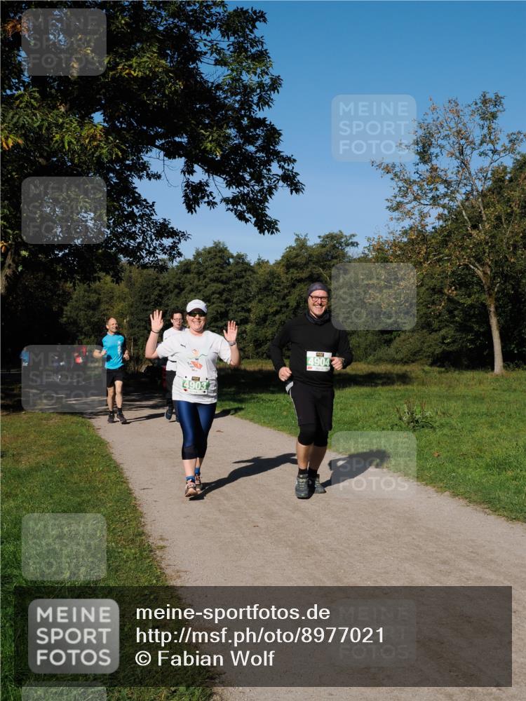 28.09.2025 - 33. Volkslauf durch das schöne Alstertal Fabian Wolf http://msf.ph/oto/8977021 28.09.2025 10:42:01 Laufen 4903, 4904 meine-sportfotos.de