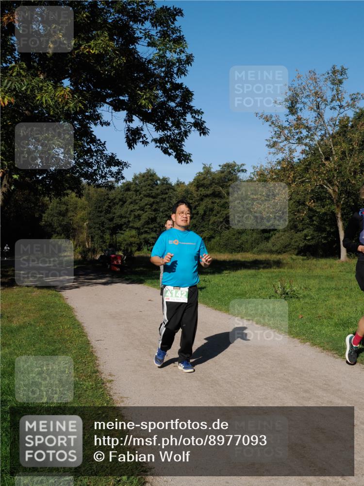 28.09.2025 - 33. Volkslauf durch das schöne Alstertal Fabian Wolf http://msf.ph/oto/8977093 28.09.2025 10:42:19 Laufen 4142 meine-sportfotos.de