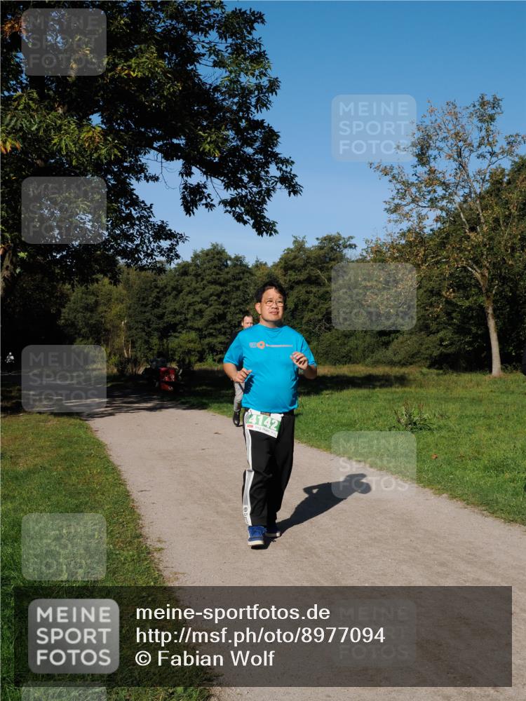 28.09.2025 - 33. Volkslauf durch das schöne Alstertal Fabian Wolf http://msf.ph/oto/8977094 28.09.2025 10:42:19 Laufen 4142 meine-sportfotos.de