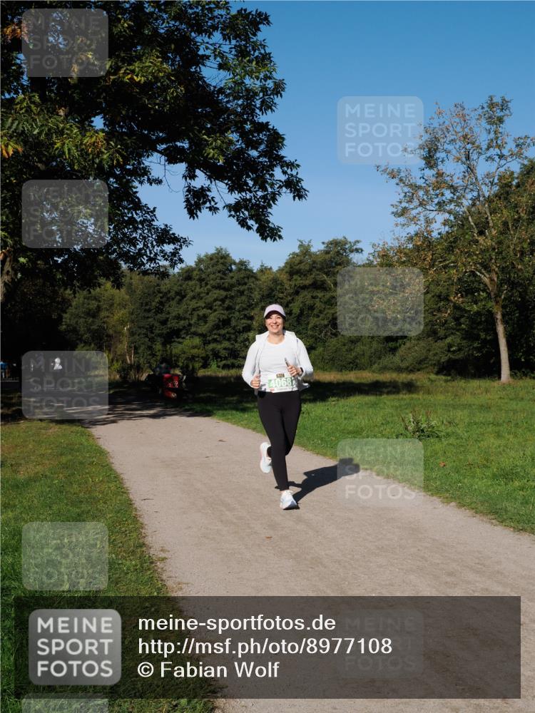 28.09.2025 - 33. Volkslauf durch das schöne Alstertal Fabian Wolf http://msf.ph/oto/8977108 28.09.2025 10:42:41 Laufen 4068 meine-sportfotos.de