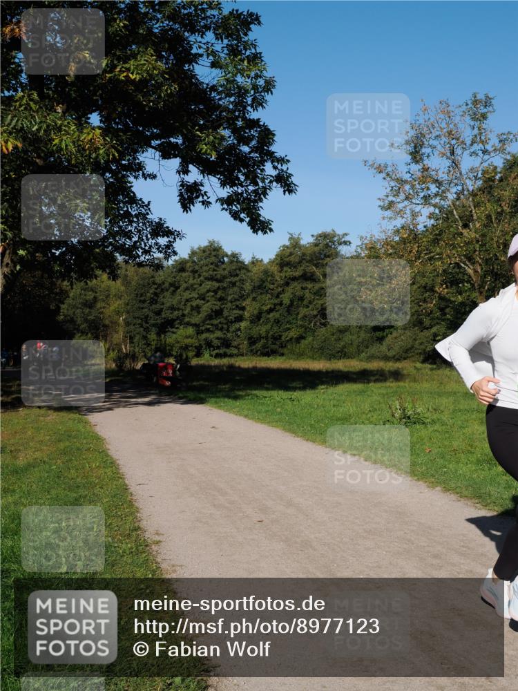 28.09.2025 - 33. Volkslauf durch das schöne Alstertal Fabian Wolf http://msf.ph/oto/8977123 28.09.2025 10:42:42 Laufen  meine-sportfotos.de