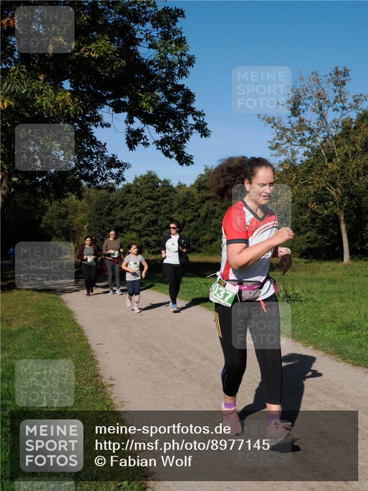 28.09.2025 - 33. Volkslauf durch das schöne Alstertal Fabian Wolf http://msf.ph/oto/8977145 28.09.2025 10:42:55 Laufen 037 meine-sportfotos.de