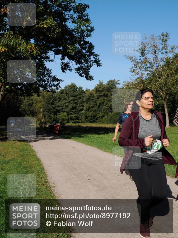 28.09.2025 - 33. Volkslauf durch das schöne Alstertal Fabian Wolf http://msf.ph/oto/8977192 28.09.2025 10:43:01 Laufen 027 meine-sportfotos.de