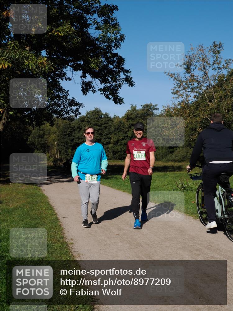 28.09.2025 - 33. Volkslauf durch das schöne Alstertal Fabian Wolf http://msf.ph/oto/8977209 28.09.2025 10:43:20 Laufen 4143, 4172 meine-sportfotos.de