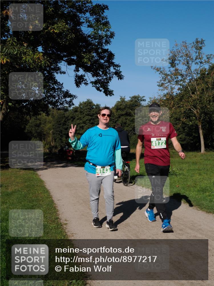 28.09.2025 - 33. Volkslauf durch das schöne Alstertal Fabian Wolf http://msf.ph/oto/8977217 28.09.2025 10:43:21 Laufen 10, 4172, 4143 meine-sportfotos.de