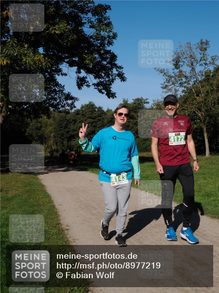 28.09.2025 - 33. Volkslauf durch das schöne Alstertal Fabian Wolf http://msf.ph/oto/8977219 28.09.2025 10:43:22 Laufen 4143, 10, 4172 meine-sportfotos.de