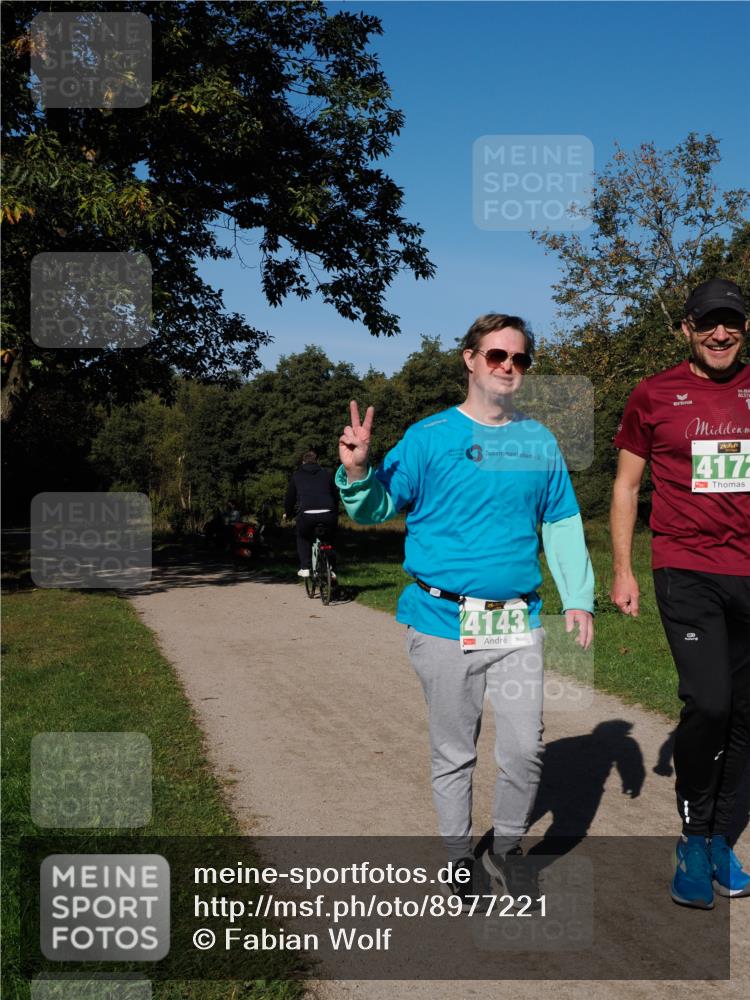 28.09.2025 - 33. Volkslauf durch das schöne Alstertal Fabian Wolf http://msf.ph/oto/8977221 28.09.2025 10:43:22 Laufen 4143, 4172 meine-sportfotos.de