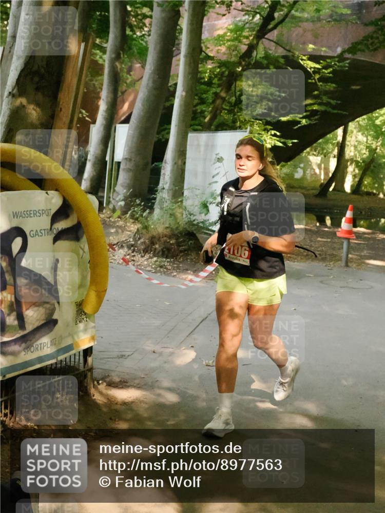 28.09.2025 - 33. Volkslauf durch das schöne Alstertal Fabian Wolf http://msf.ph/oto/8977563 28.09.2025 13:00:40 Laufen 106, 088 meine-sportfotos.de