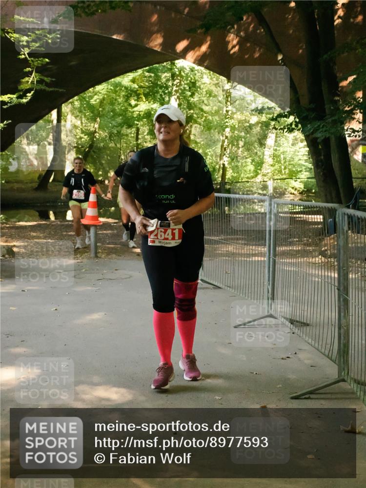 28.09.2025 - 33. Volkslauf durch das schöne Alstertal Fabian Wolf http://msf.ph/oto/8977593 28.09.2025 13:03:19 Laufen 2106, 2641 meine-sportfotos.de