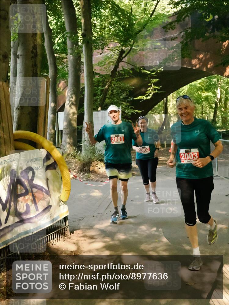 28.09.2025 - 33. Volkslauf durch das schöne Alstertal Fabian Wolf http://msf.ph/oto/8977636 28.09.2025 13:08:53 Laufen 2001, 2002, 2003 meine-sportfotos.de