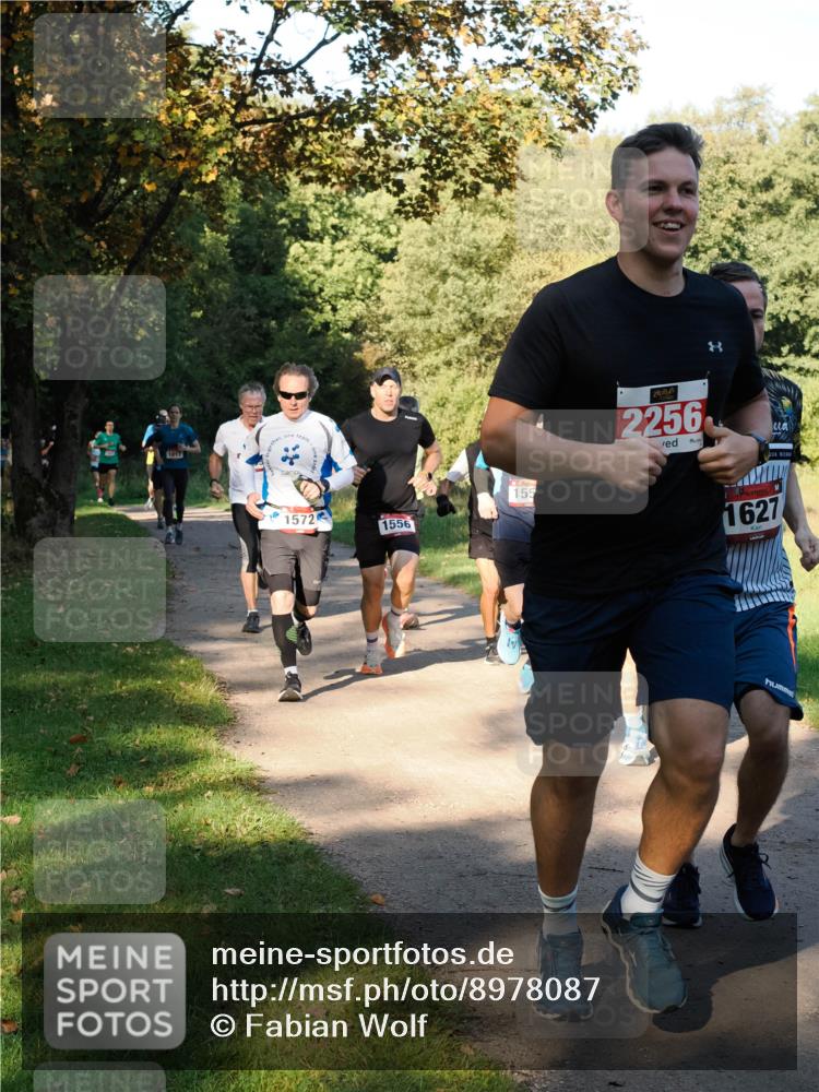 28.09.2025 - 33. Volkslauf durch das schöne Alstertal Fabian Wolf http://msf.ph/oto/8978087 28.09.2025 10:04:01 Laufen 1017, 1572, 1556, 155, 2256, 1627 meine-sportfotos.de