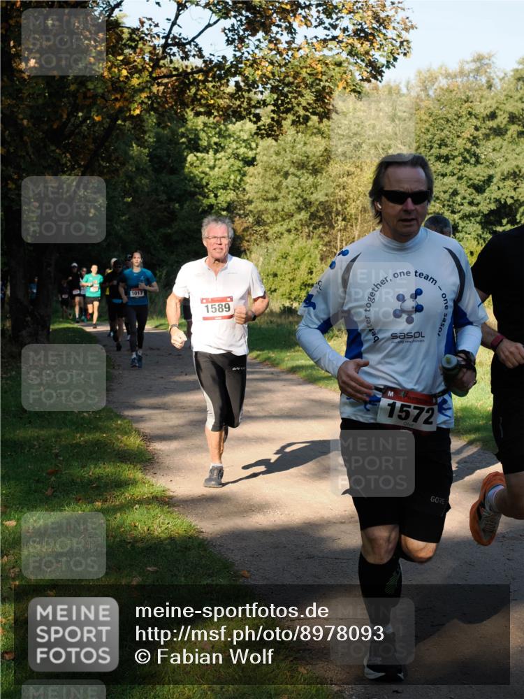 28.09.2025 - 33. Volkslauf durch das schöne Alstertal Fabian Wolf http://msf.ph/oto/8978093 28.09.2025 10:04:04 Laufen 1017, 1589, 1572 meine-sportfotos.de