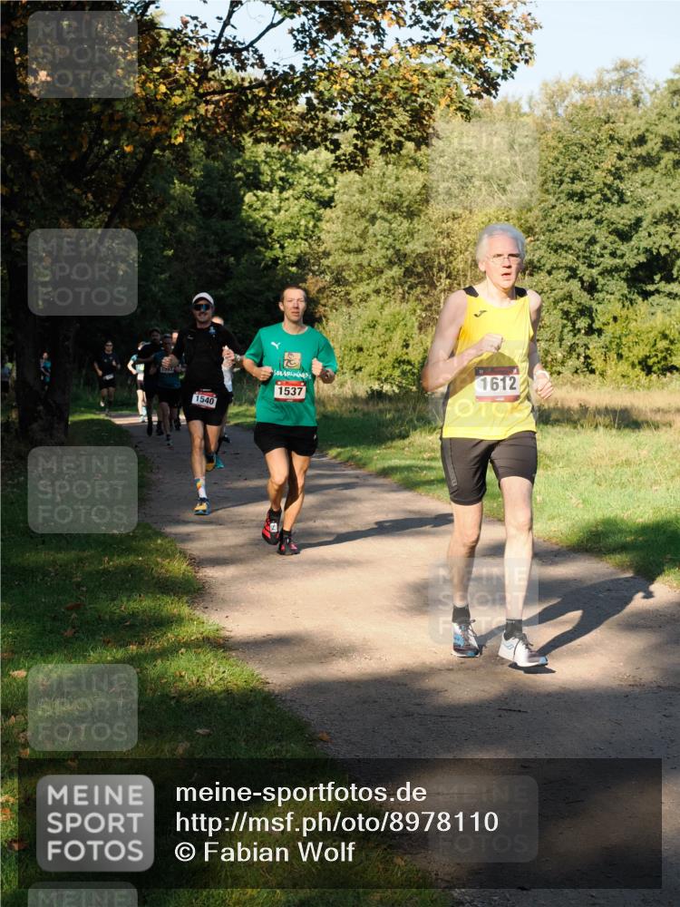 28.09.2025 - 33. Volkslauf durch das schöne Alstertal Fabian Wolf http://msf.ph/oto/8978110 28.09.2025 10:04:13 Laufen 1593, 1540, 1537, 1612 meine-sportfotos.de