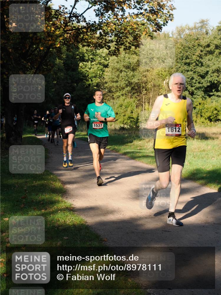 28.09.2025 - 33. Volkslauf durch das schöne Alstertal Fabian Wolf http://msf.ph/oto/8978111 28.09.2025 10:04:13 Laufen 1540, 1537, 1612 meine-sportfotos.de
