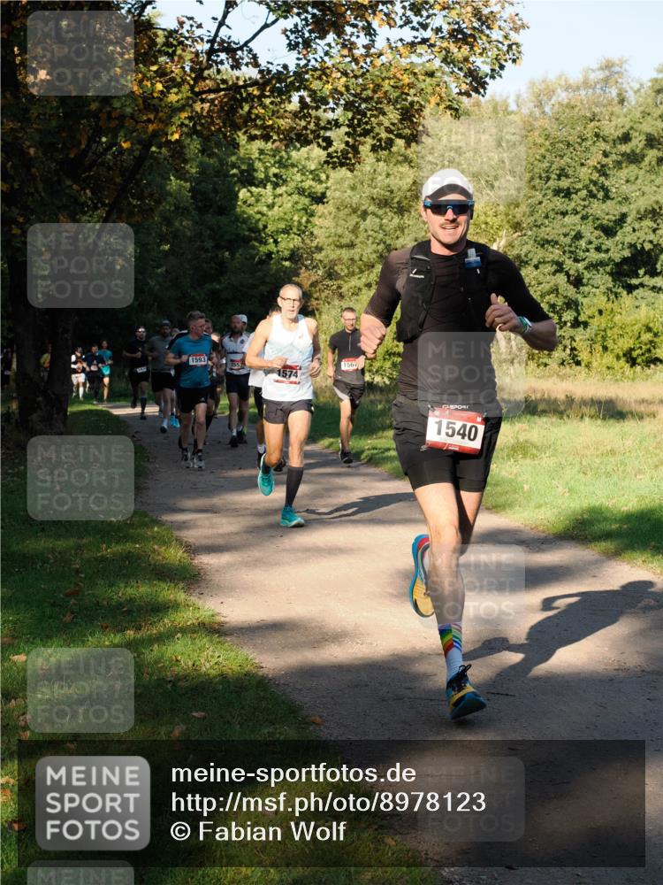 28.09.2025 - 33. Volkslauf durch das schöne Alstertal Fabian Wolf http://msf.ph/oto/8978123 28.09.2025 10:04:15 Laufen 1593, 1553, 1574, 156, 1540 meine-sportfotos.de